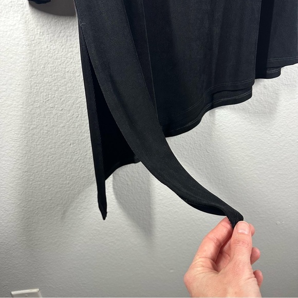 Chico's Travelers Top Women's 2 US Large L Black Long Sleeve Asymmetrical‎ Shirt - Picture 5 of 6